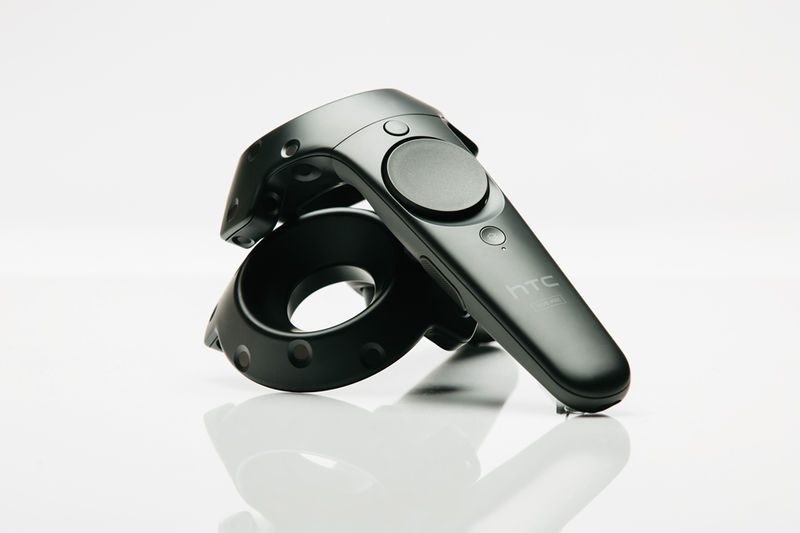File:Htc vive pre controllers1.jpg