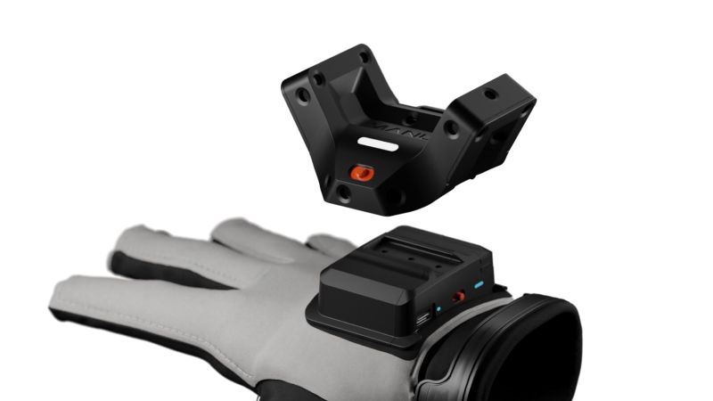 File:Manus SteamVR Pro Tracker.jpg