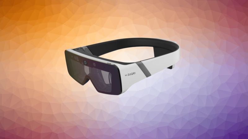 File:DAQRI Smart Glasses.jpg