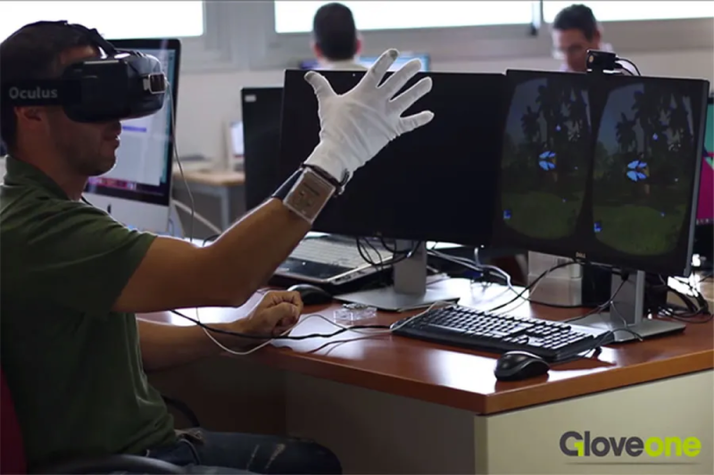 File:Gloveone.png
