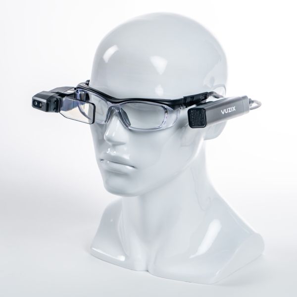 File:Vuzix M4000.jpg