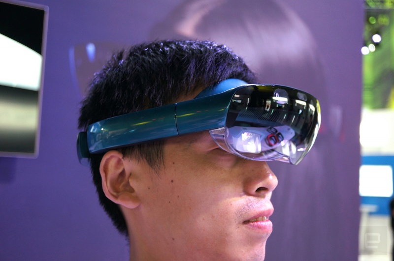 File:Lenovo daystAR 1.jpg