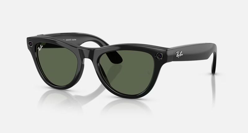 File:Ray-ban meta ai glasses skyler51.jpg